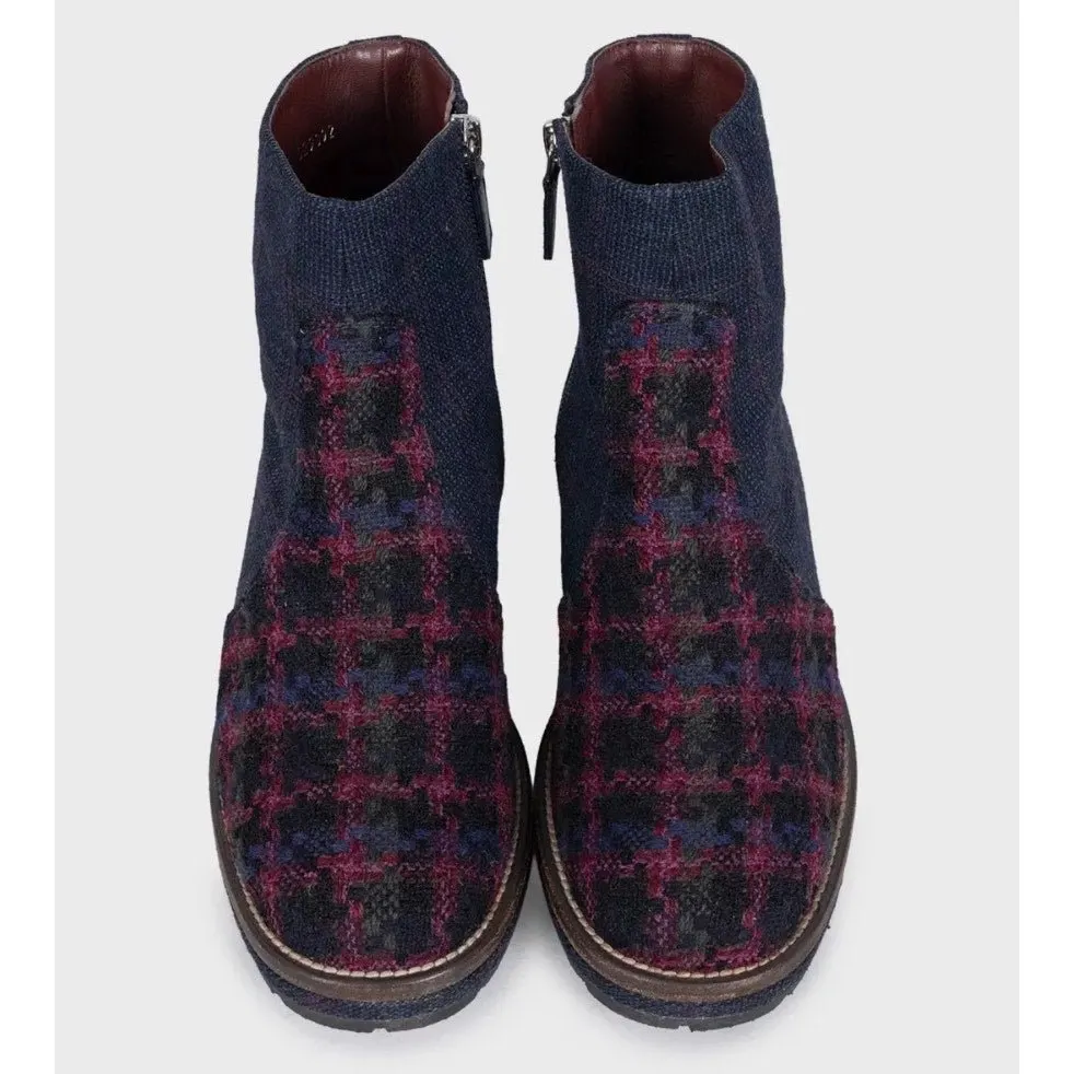 Chanel Blue Textile Logo Zip Ankle Boots Size 38.5 pre-owned Blue Leather Good - Back View