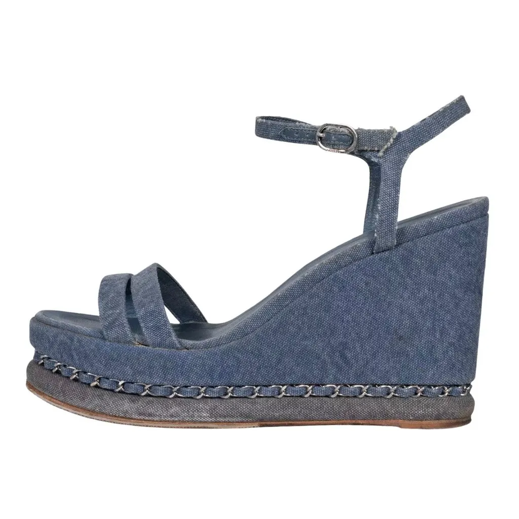 Chanel Blue Denim Wedge Sandals, Size 39.5 pre-owned Blue Denim Good - Front View