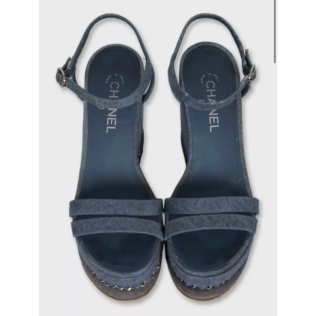 Chanel Blue Denim Wedge Sandals, Size 39.5 pre-owned Blue Denim Good - Back View