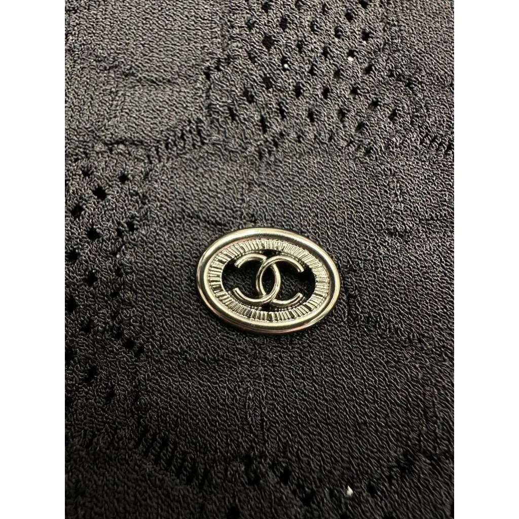 Chanel Chanel Camellia Patern Top Sz. S-M  Pre-owned Camel Lace Good - Model View