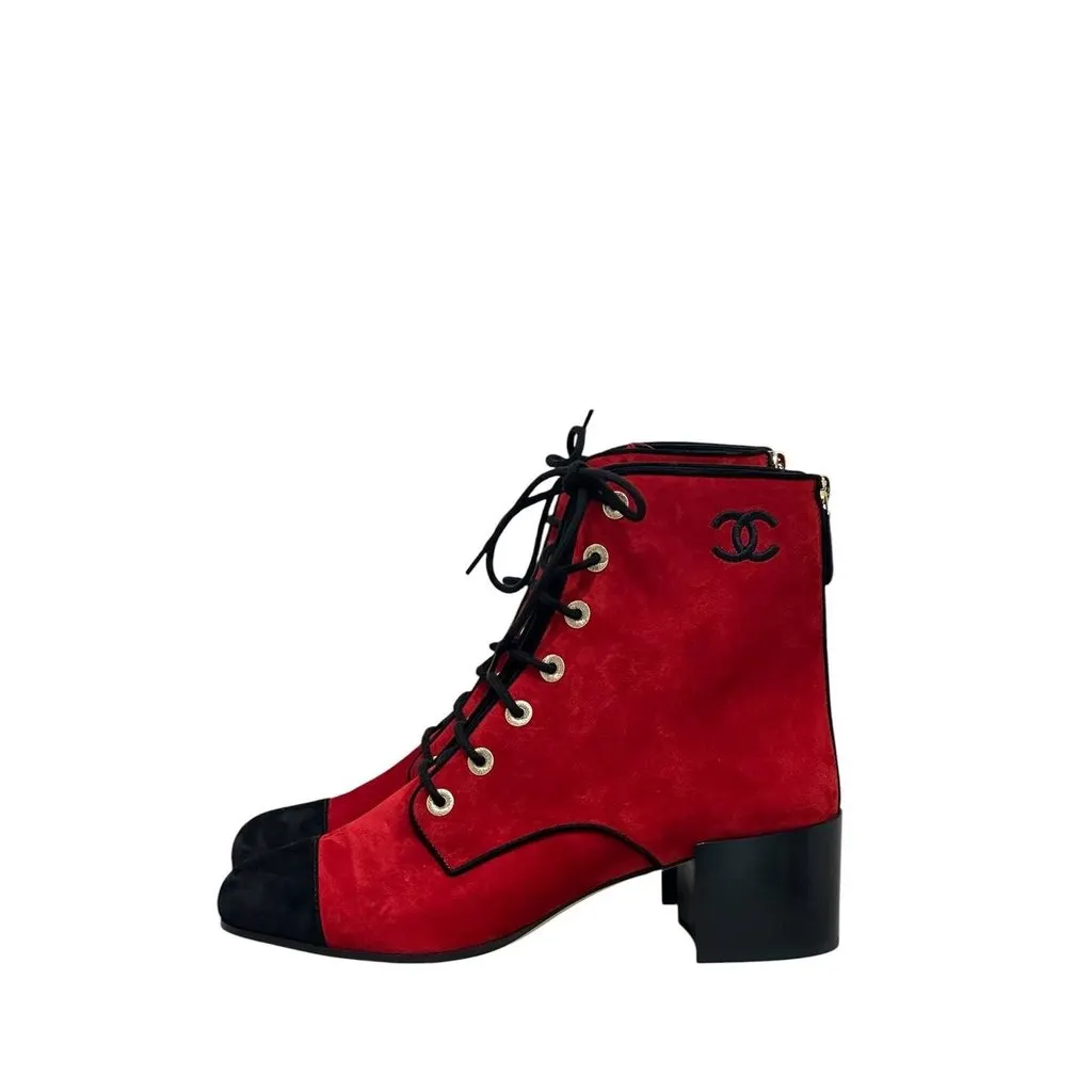 Chanel NWOB Chanel Red Suede 19K Block Heel Lace-Up Boots Sz.41 Pre-owned Red Suede Never worn - Front View
