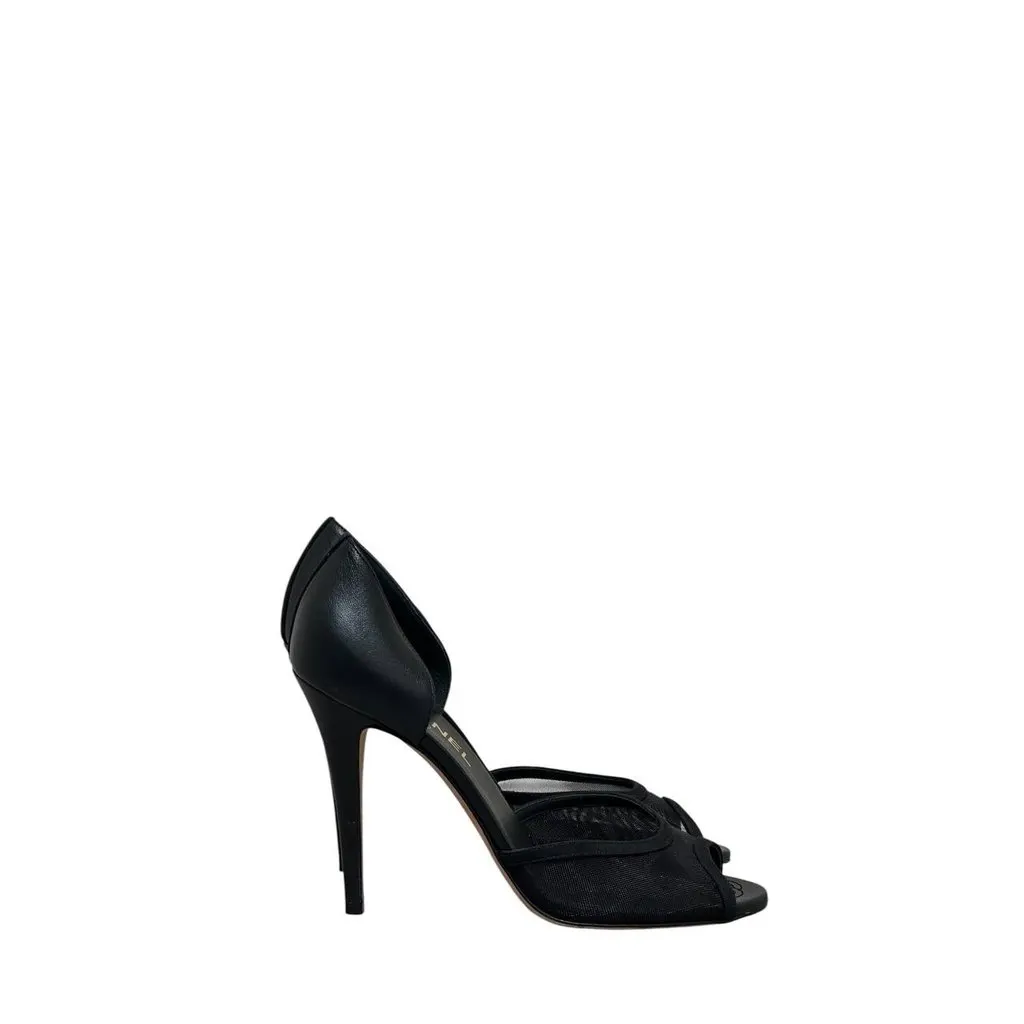 Chanel Black Canvas & Leather D'Orsay Pumps Sz. 40 pre-owned Black Canvas Good - Back View