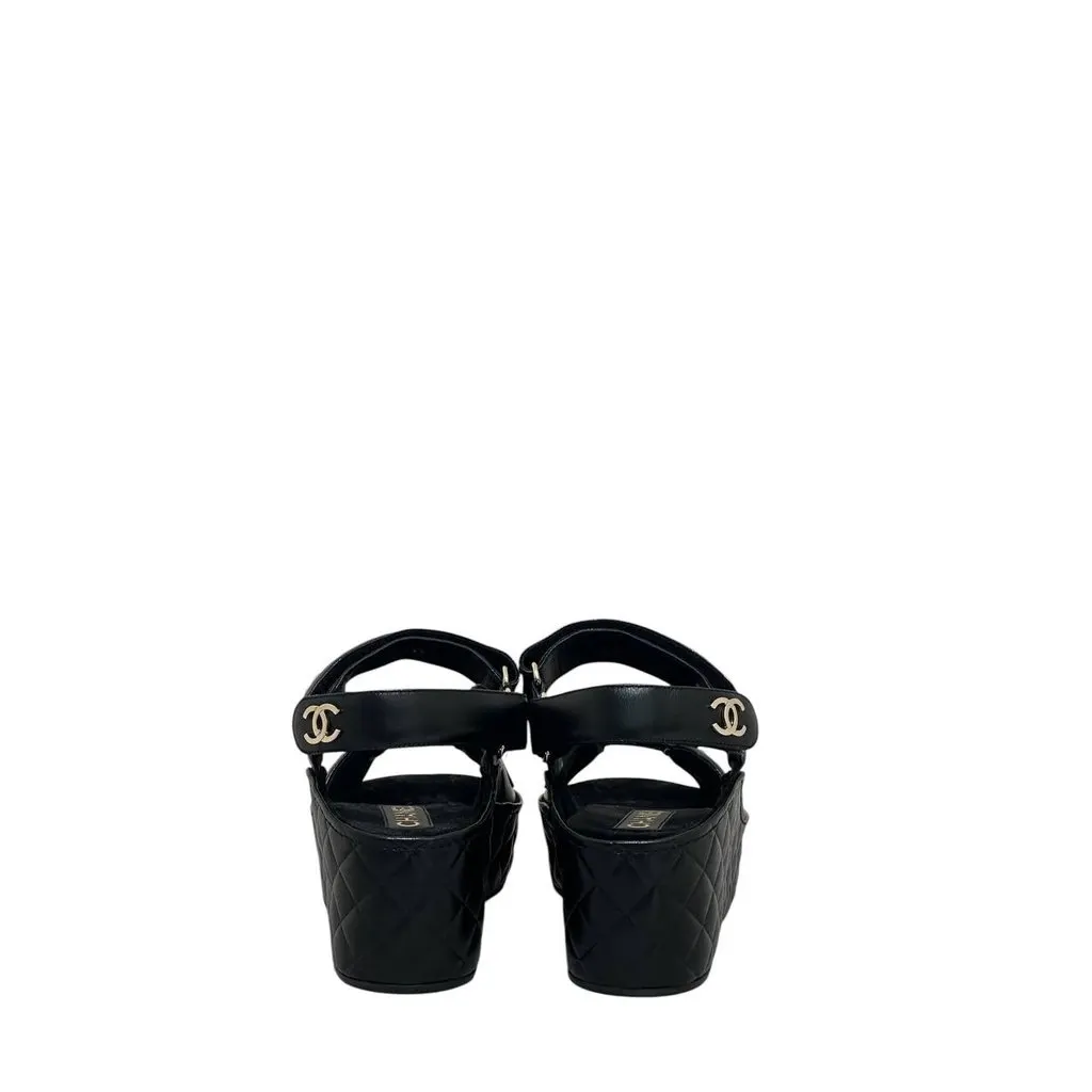 Chanel NWOB Chanel 2021 Calfskin Slingback Sandals - Size 41 pre-owned Black Leather Never worn - Model View