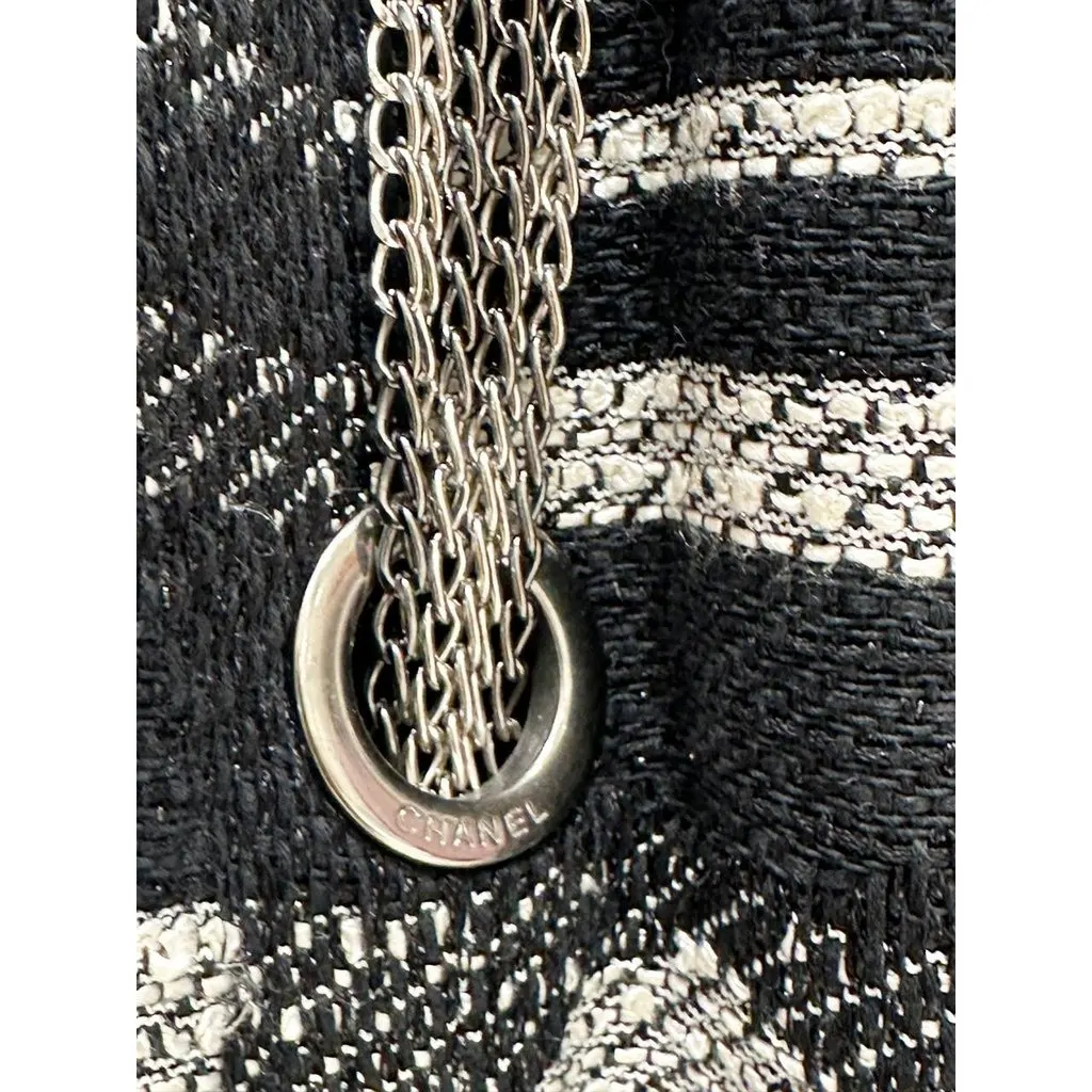 Chanel 2008 Karl Lagerfeld Metallic Fantasy Tweed Jacket Sz 40 pre-owned Black Tweed Good - Inside View