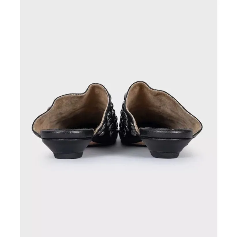 Khaite The Otto Black Leather Clogs - Size 38.5 pre-owned Black Leather Good - Model View