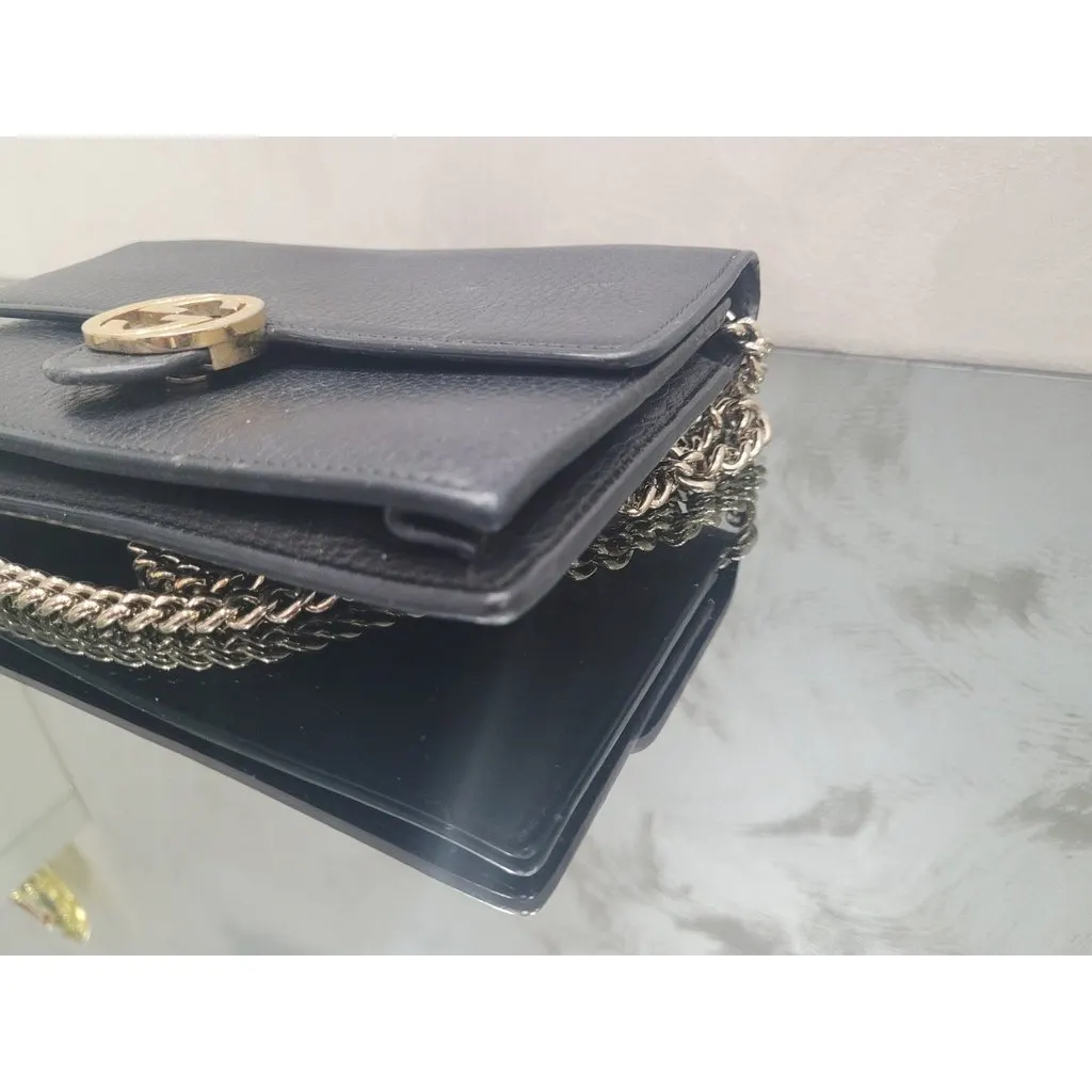 Gucci Interlocking G Black Leather Wallet on Chain Pre-owned Black Leather Good - Box View