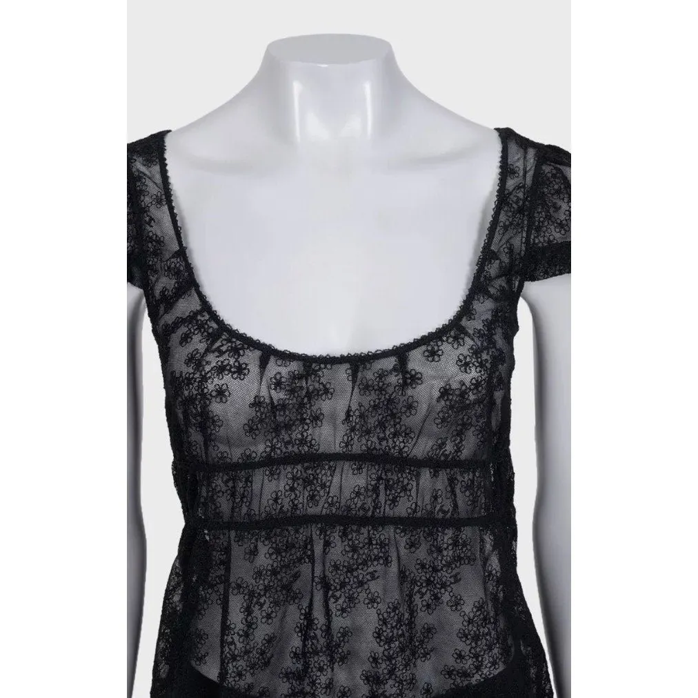 Chanel Elegant Black Lace Top with Bow - Size S / FR36 Pre-owned Black Lace Good - Model View