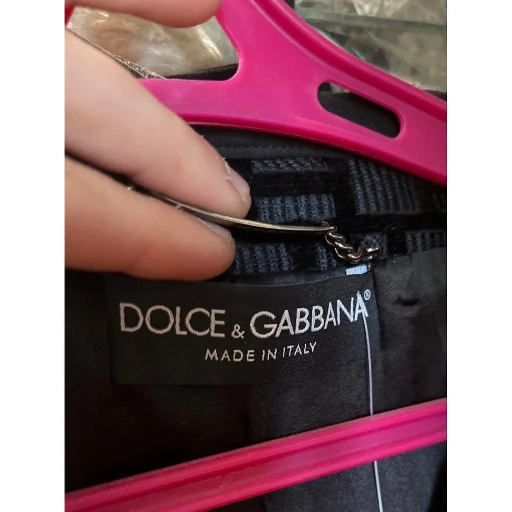 Dolce & Gabbana NWOT Stunning Dolce & Gabbana Black Silk Fitted Jacket Sz.40 Pre-owned Black Silk Never worn - Box View