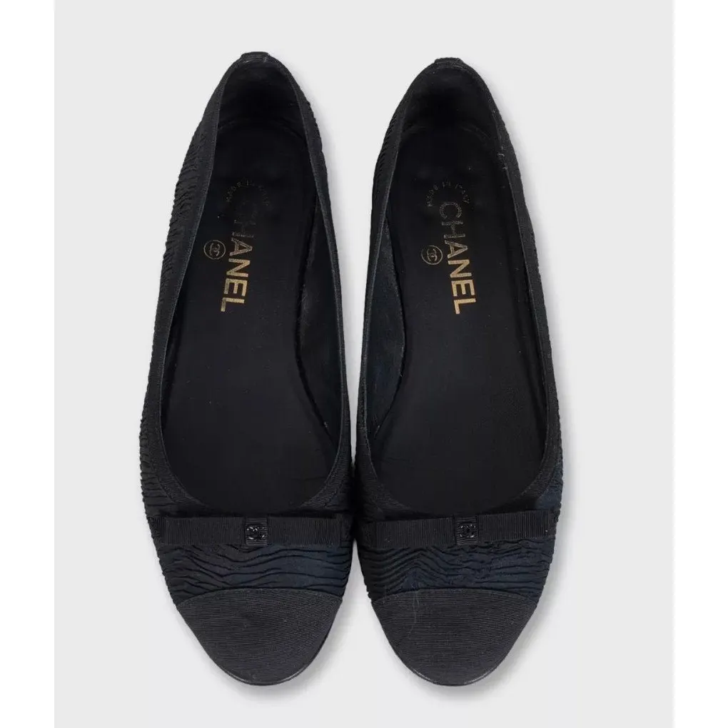 Chanel Black Textile Ballerina Flats with Bows, Size 38.5 Pre-owned Black Leather Good - Back View