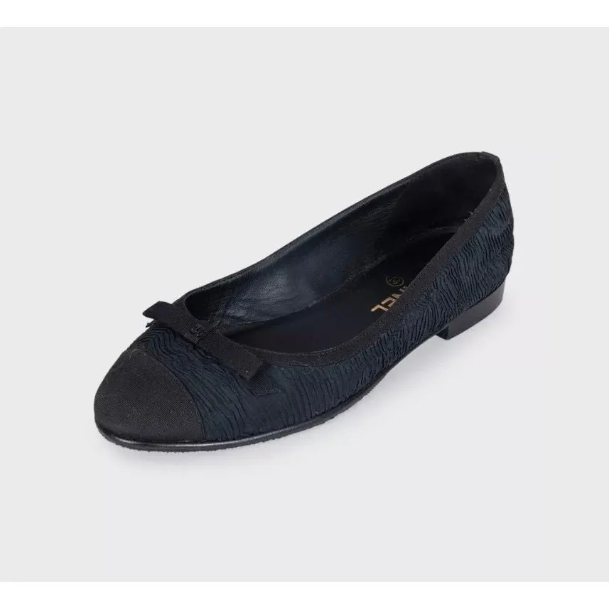 Chanel Black Textile Ballerina Flats with Bows, Size 38.5 Pre-owned Black Leather Good - Inside View
