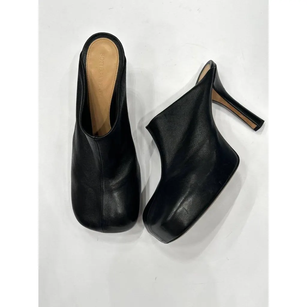 Bottega Veneta Black Leather Square Toe Platform Mules Sz.39,5 pre-owned Black Leather Good - Inside View