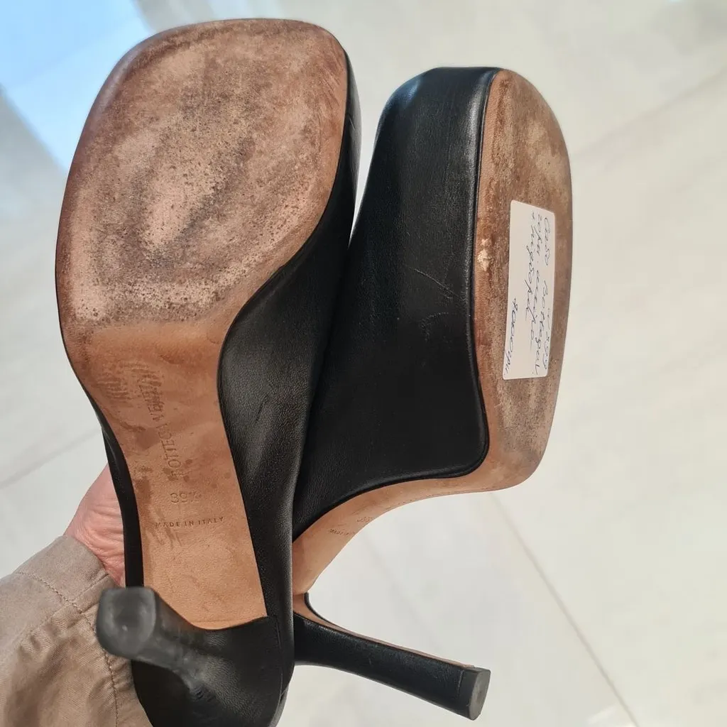 Bottega Veneta Black Leather Square Toe Platform Mules Sz.39,5 pre-owned Black Leather Good - Model View