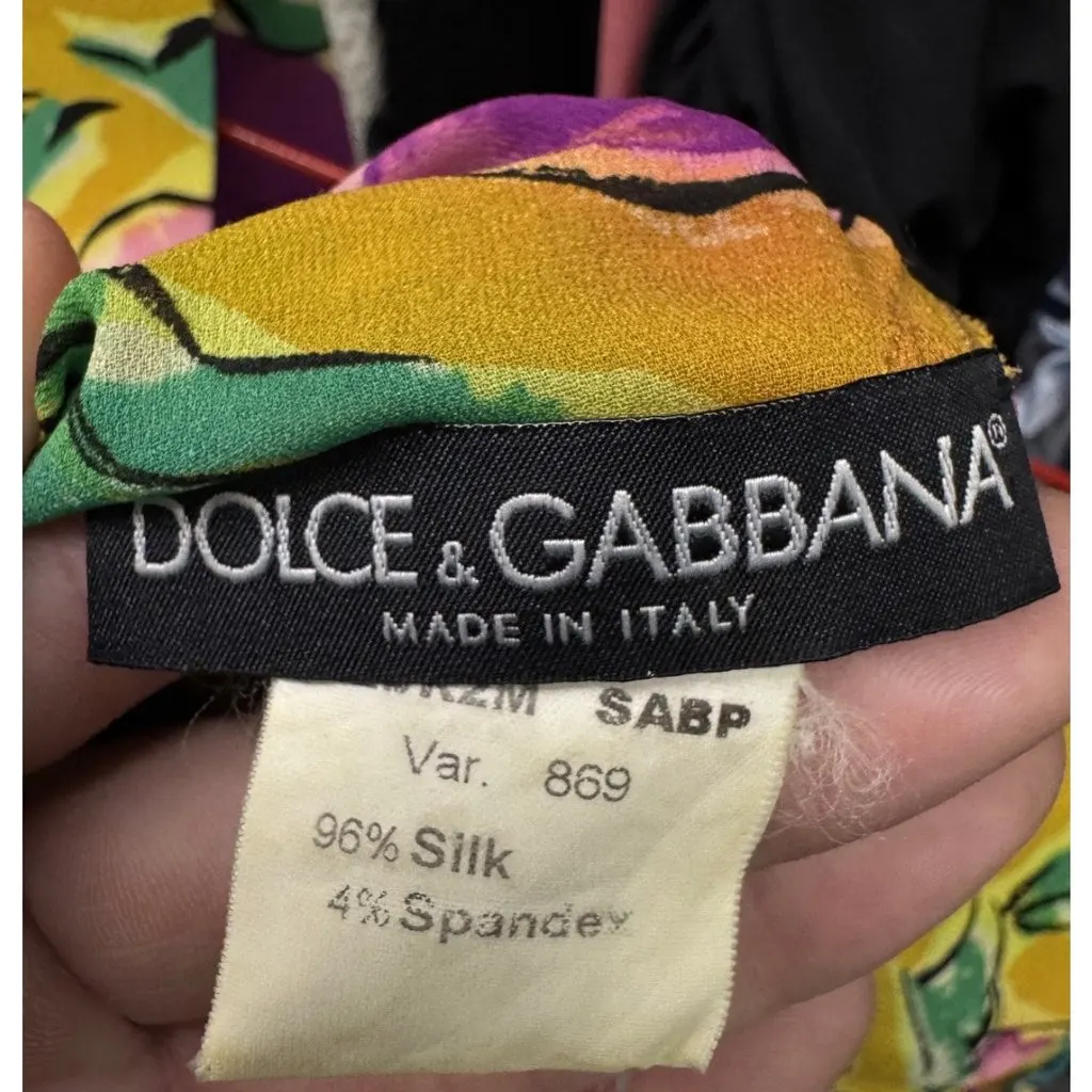 Dolce & Gabbana NWOT Dolce & Gabbana Yellow Silk Printed Dress - Size S Pre-owned Yellow Silk Never worn - Box View