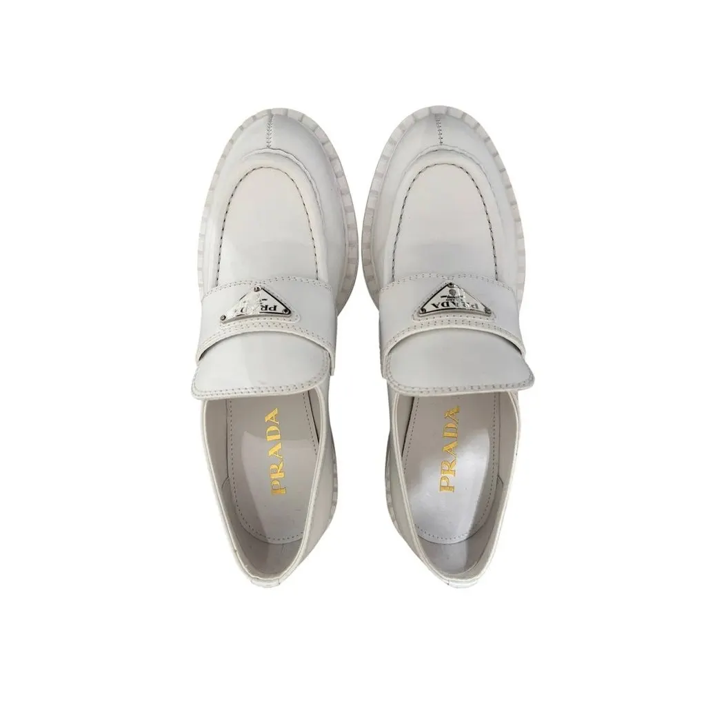 Prada Prada White Leather Platform Oxfords - Women's Size 38.5 pre-owned White Leather Good - Box View
