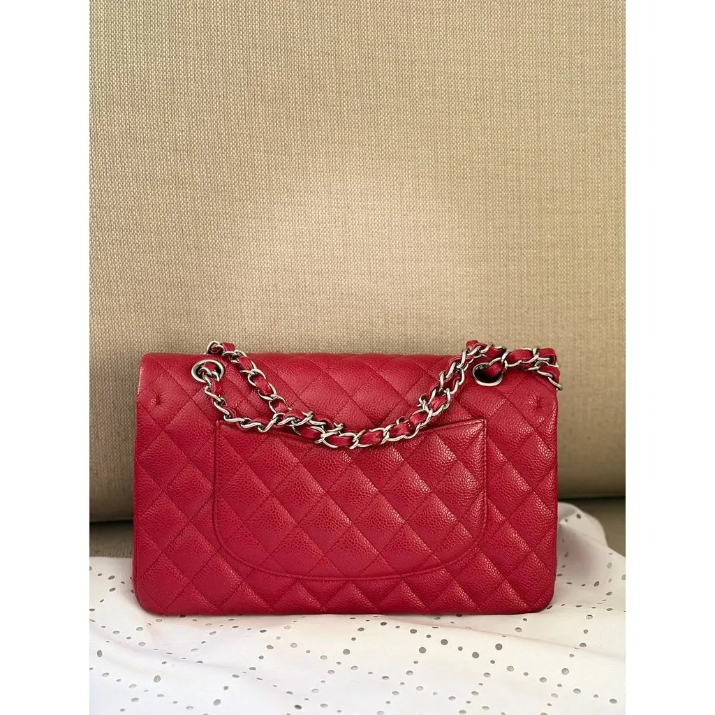 Chanel Timeless Medium 25 Red Grained Caviar Leather Flap Bag Pre-owned Red Leather Good - Back View