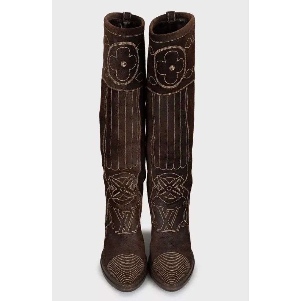 Louis Vuitton Suede Boots with Contrast Stitching – Size 38 pre-owned Brown Suede Good - Back View