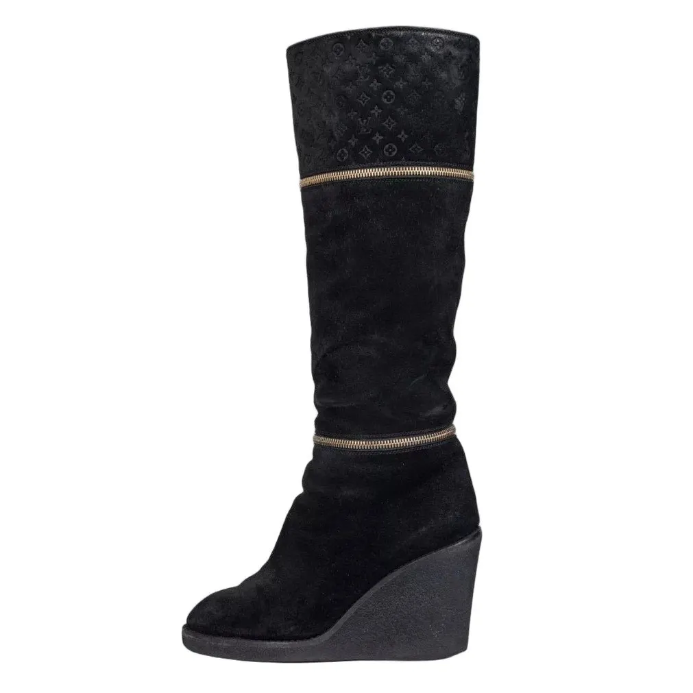 Louis Vuitton Black Suede Wedge Ankle Boots - Size 38.5 Pre-owned Black Suede Good - Front View