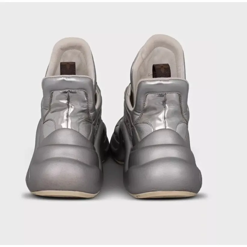 Louis Vuitton Louis Vuitton Silver Platform Sneakers - Size 41 pre-owned Silver Leather Good - Model View