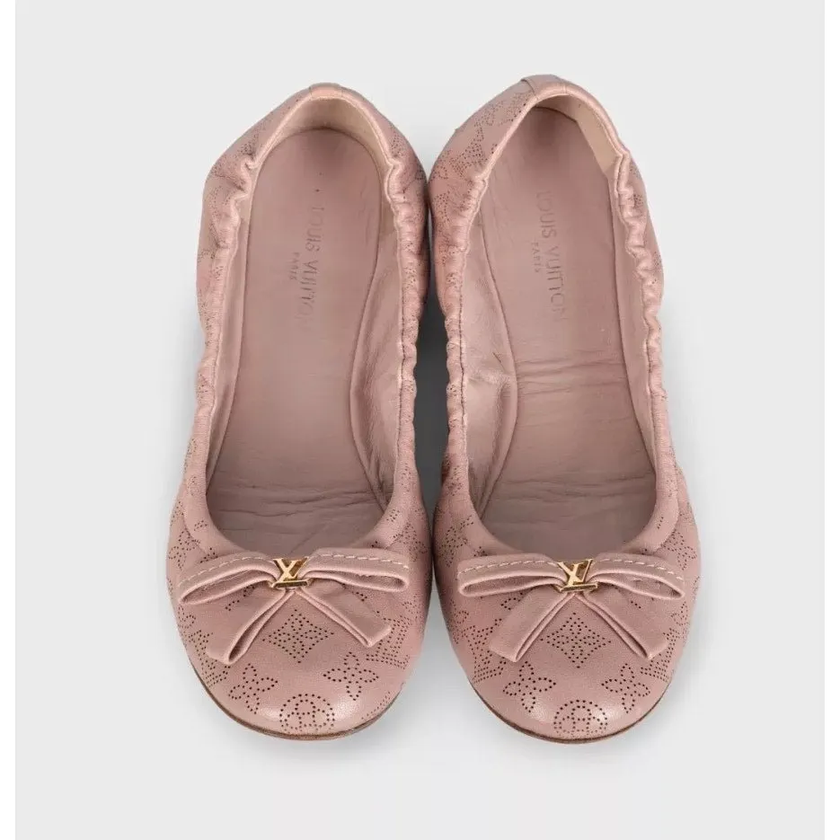 Louis Vuitton Louis Vuitton Pink Perforated Leather Flats - Size 40 Pre-owned Pink Leather Good - Back View
