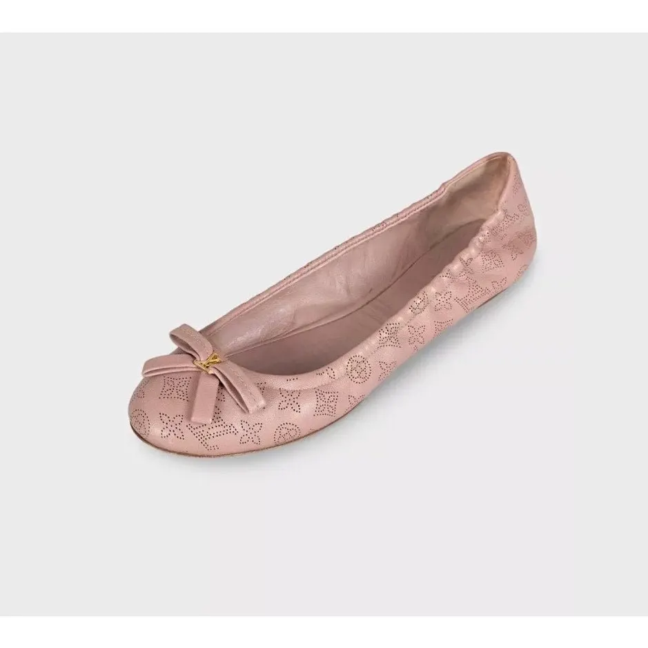 Louis Vuitton Louis Vuitton Pink Perforated Leather Flats - Size 40 Pre-owned Pink Leather Good - Inside View