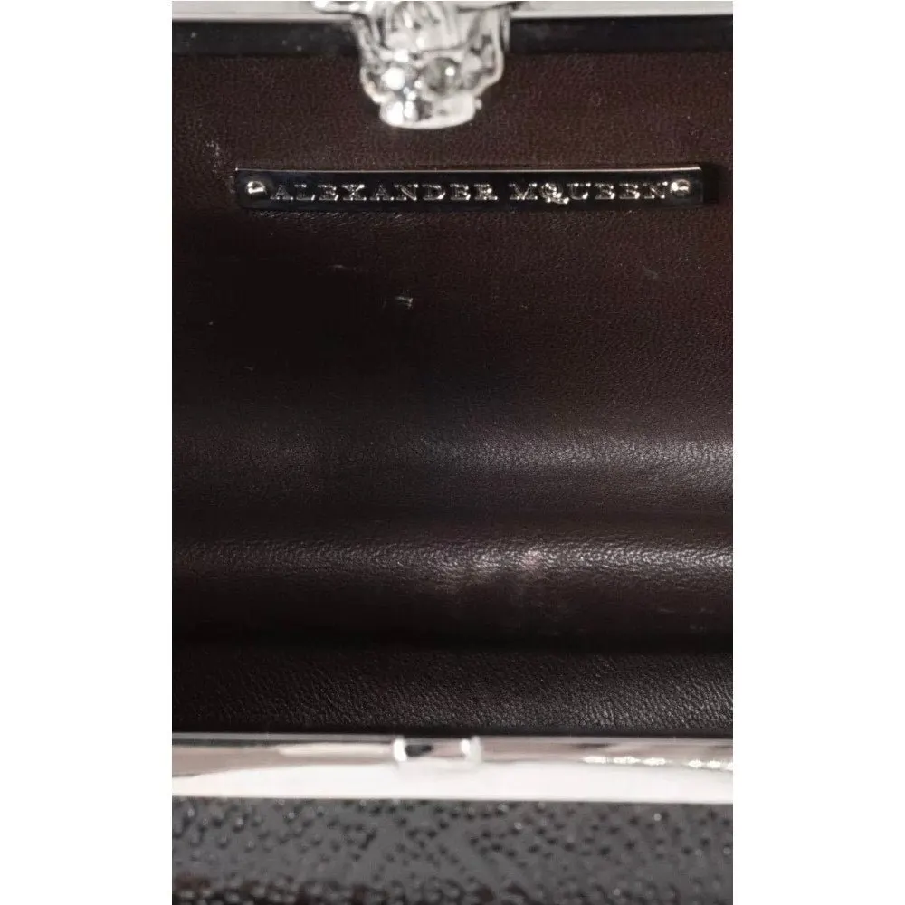 Alexander McQueen Black Leather Skull Clutch Bag Pre-owned Black Leather Good - Model View