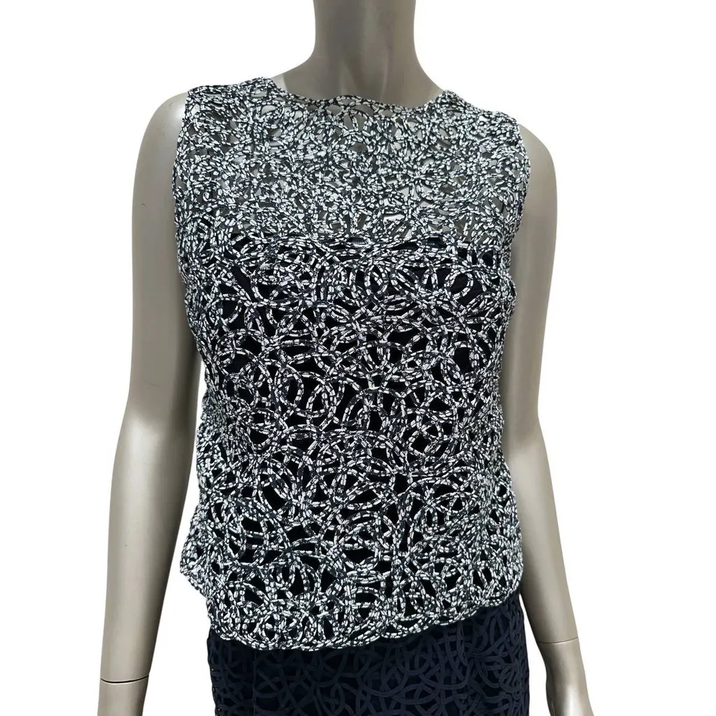 Chanel Black & White Lace Two-Piece Suit Sz.36 Pre-owned Black Lace Good - Inside View
