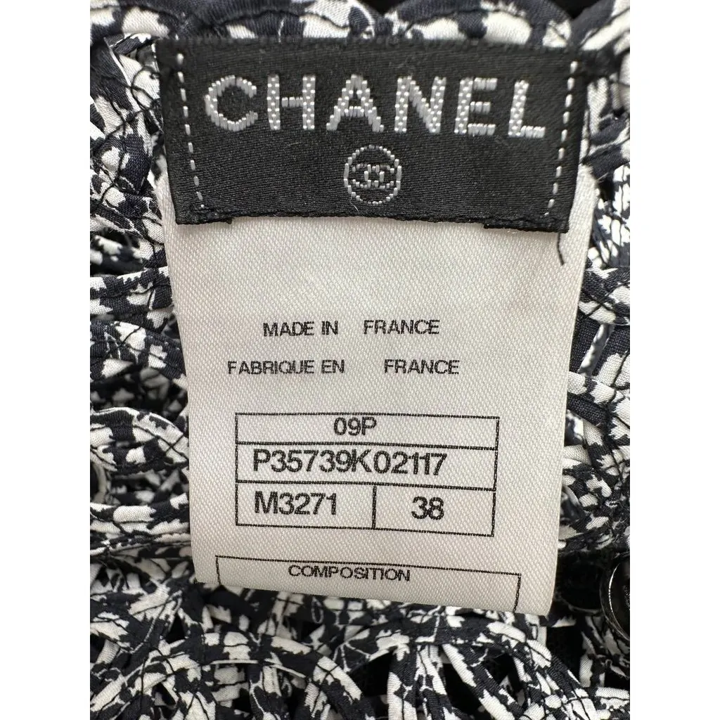 Chanel Black & White Lace Two-Piece Suit Sz.36 Pre-owned Black Lace Good - Box View
