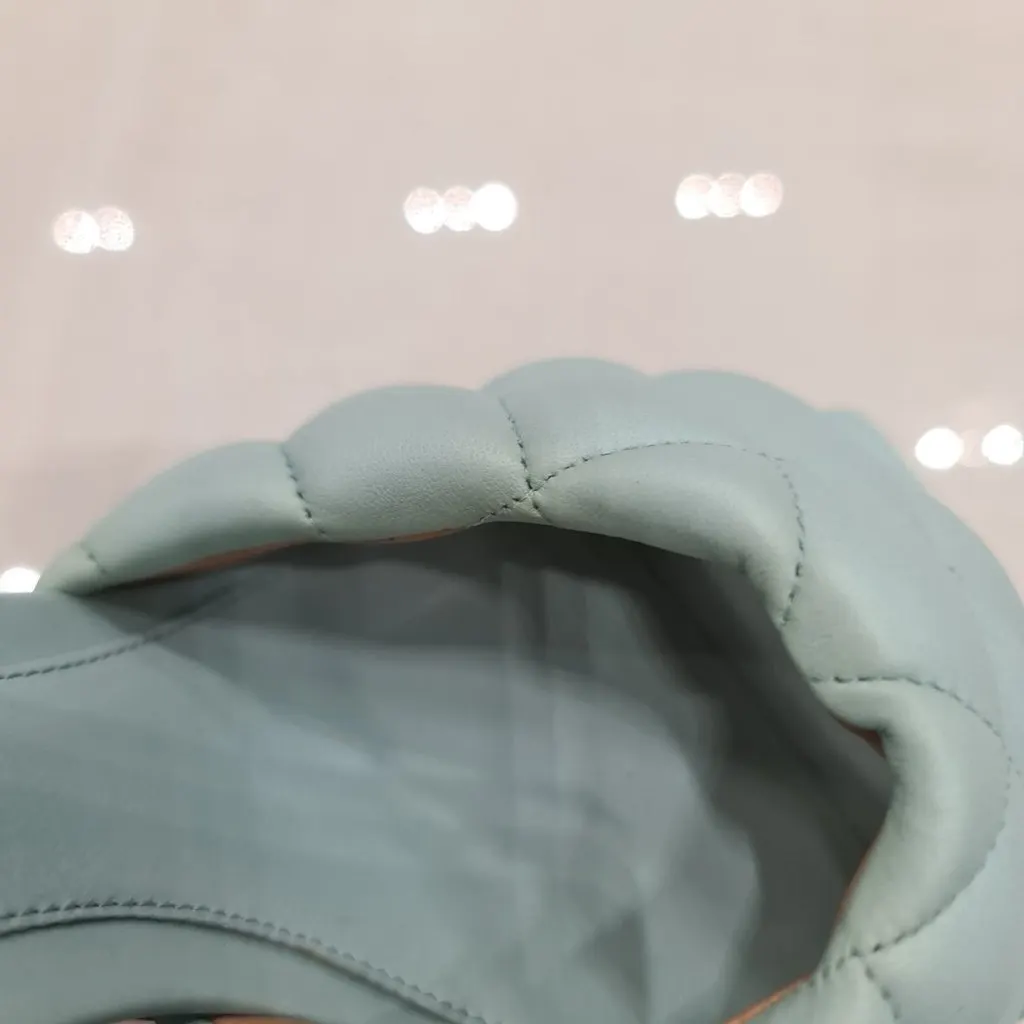 Bottega Veneta Light Blue Quilted Leather Lido Slide Sandals Sz.40 pre-owned Blue Leather Good - Box View