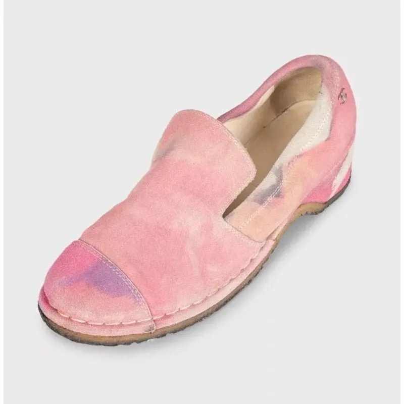 Chanel Pink Suede Pumps with Iconic Logo - Size 38 Pre-owned Pink Suede Good - Inside View