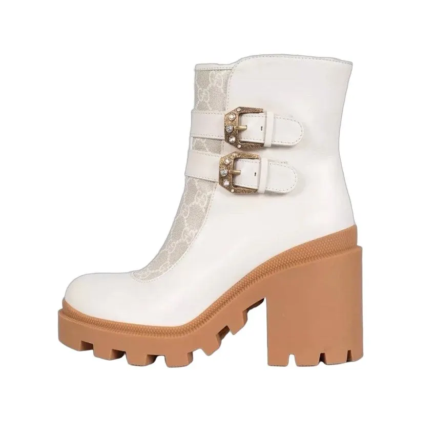 Gucci White Leather Ankle Boots with Buckle Detail Sz.38.5 pre-owned White Leather Good - Front View
