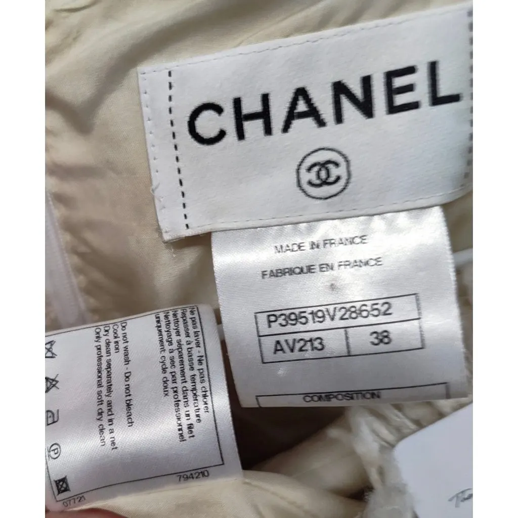 Chanel 2010 White Wool Dress Sz.38 Pre-owned White Wool Good - Box View