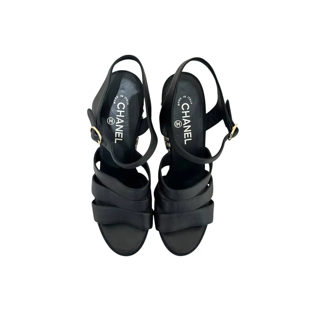 Chanel 2019 Black CC Logo Faux Pearl Platform Sandals Sz.38.5 Pre-owned Black Leather Good - Model View