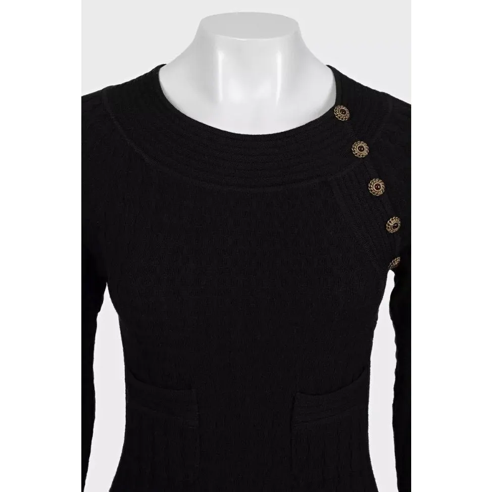 Chanel Black Fitted Dress Sz.36 Pre-owned Black Wool Good - Model View