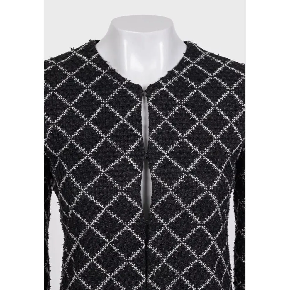 Chanel NWOT Chanel Black Printed Coat  EU34/XS Pre-owned Black Never worn - Model View
