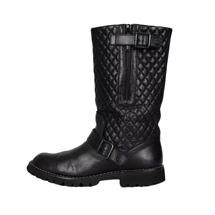 Chanel Black Quilted Leather Over-The-Knee Boots Sz.39,5 Pre-owned Black Leather Good - Front View