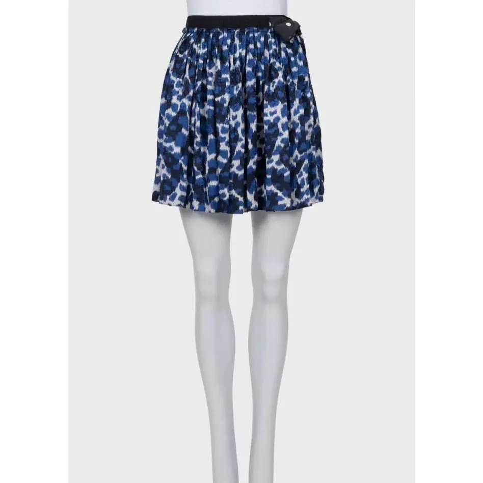 Louis Vuitton Louis Vuitton Blue Silk Skirt & Top Suit Set Sz.36 Pre-owned Blue Silk Good - Model View