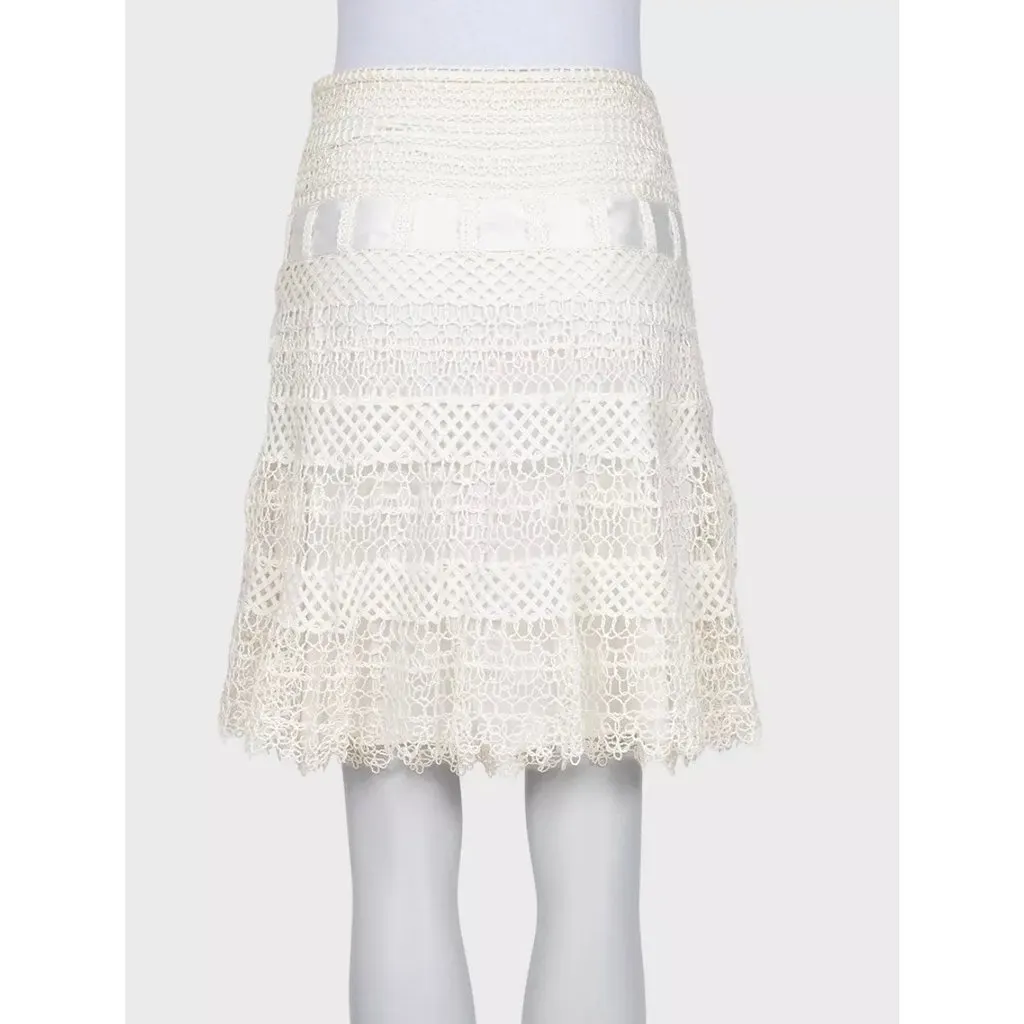 valentino NWOT Valentino White Lace Skirt  Sz.S pre-owned White Lace Never worn - Inside View