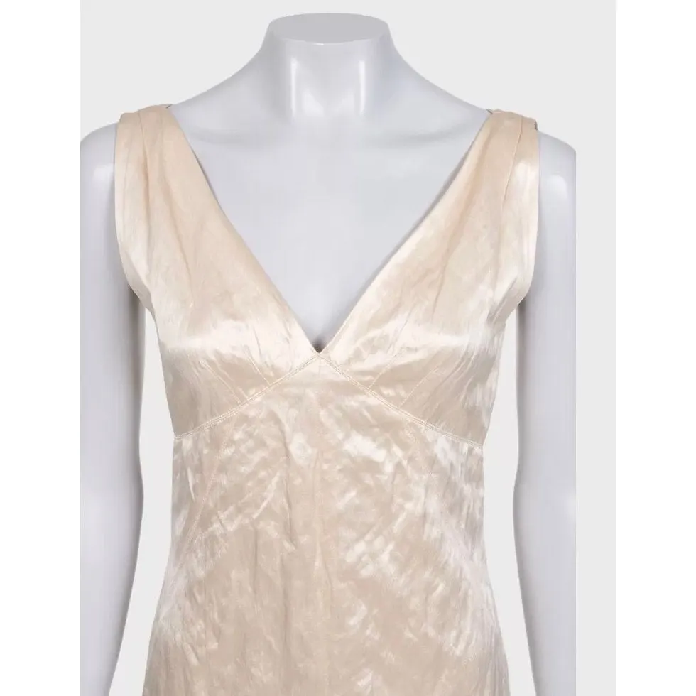 Louis Vuitton Beige Sleeveless Dress - Size 36/S Pre-owned Beige Silk Good - Model View