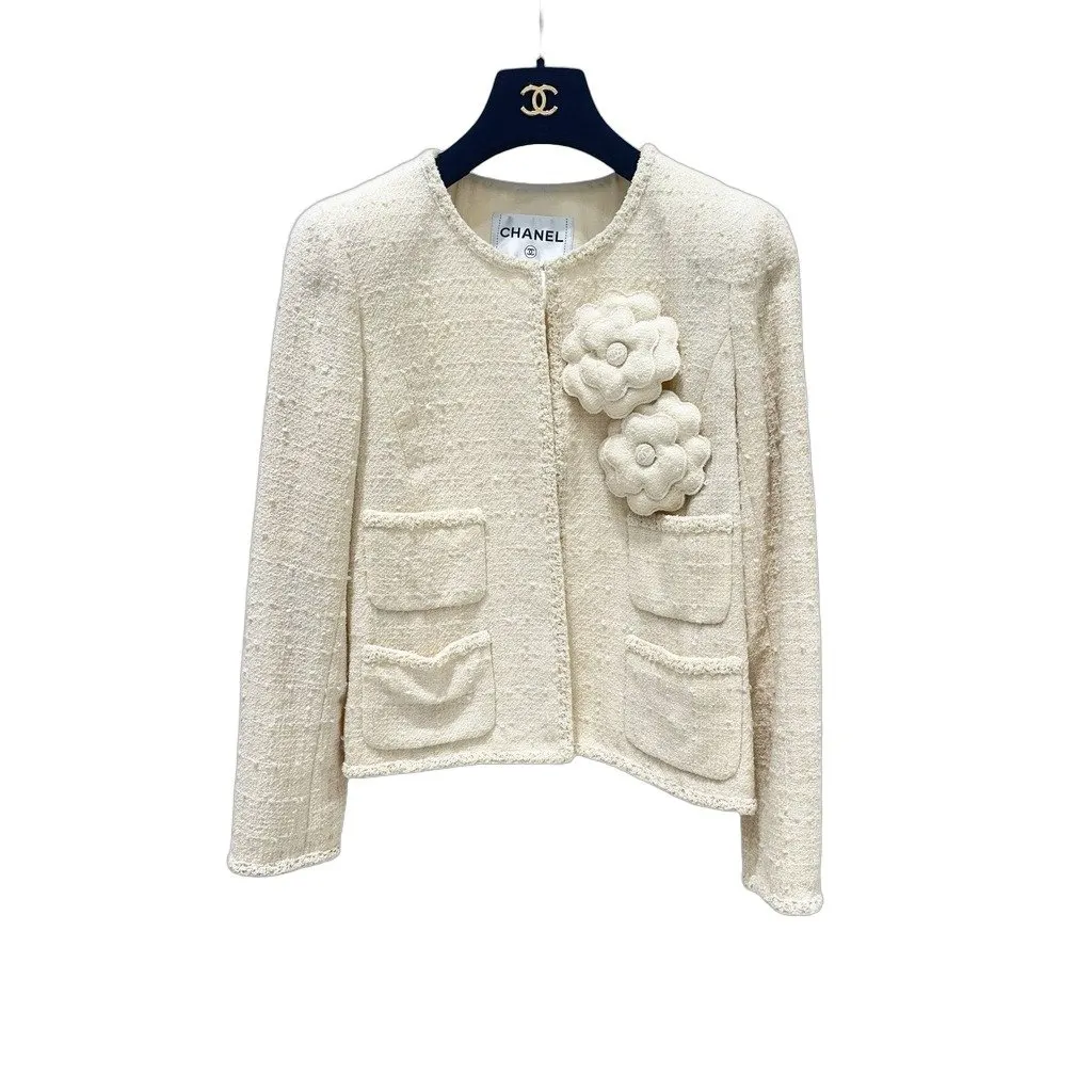 Chanel Camellia Cream Tweed Jacket Sz.38 pre-owned Camel Tweed Good - Front View