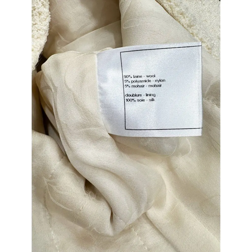 Chanel Camellia Cream Tweed Jacket Sz.38 pre-owned Camel Tweed Good - Inside View