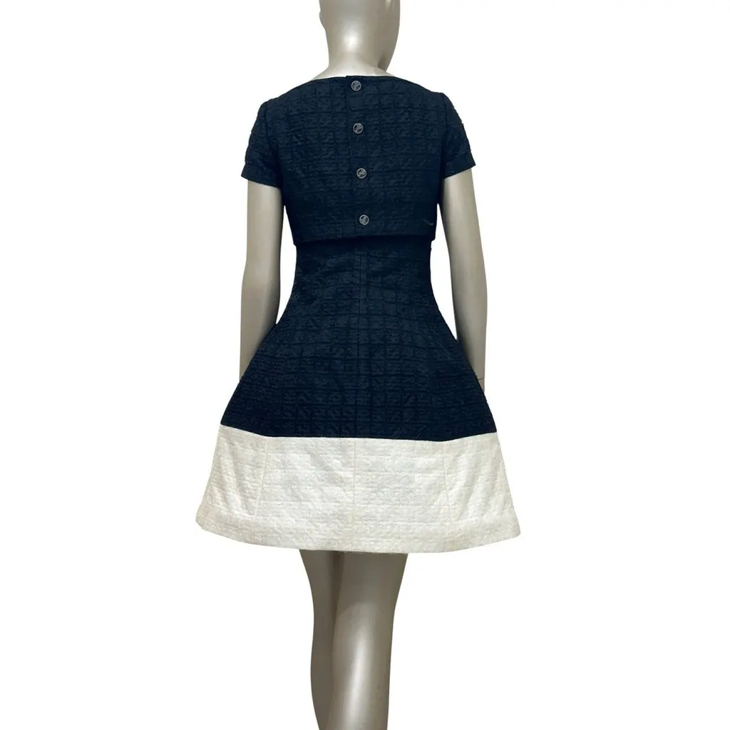 Chanel Chanel 10S Black & White Chic Close-Fit Dress FR36 S Pre-owned Black Cotton Good - Model View