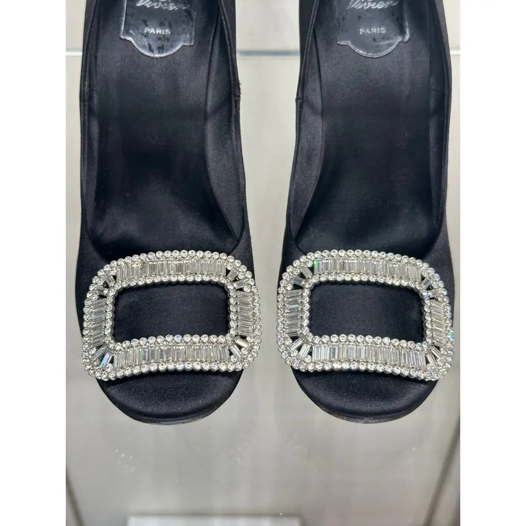 Roger Vivier Black Satin Crystal Buckle Heels Sz.39 pre-owned Black Satin Good - Inside View