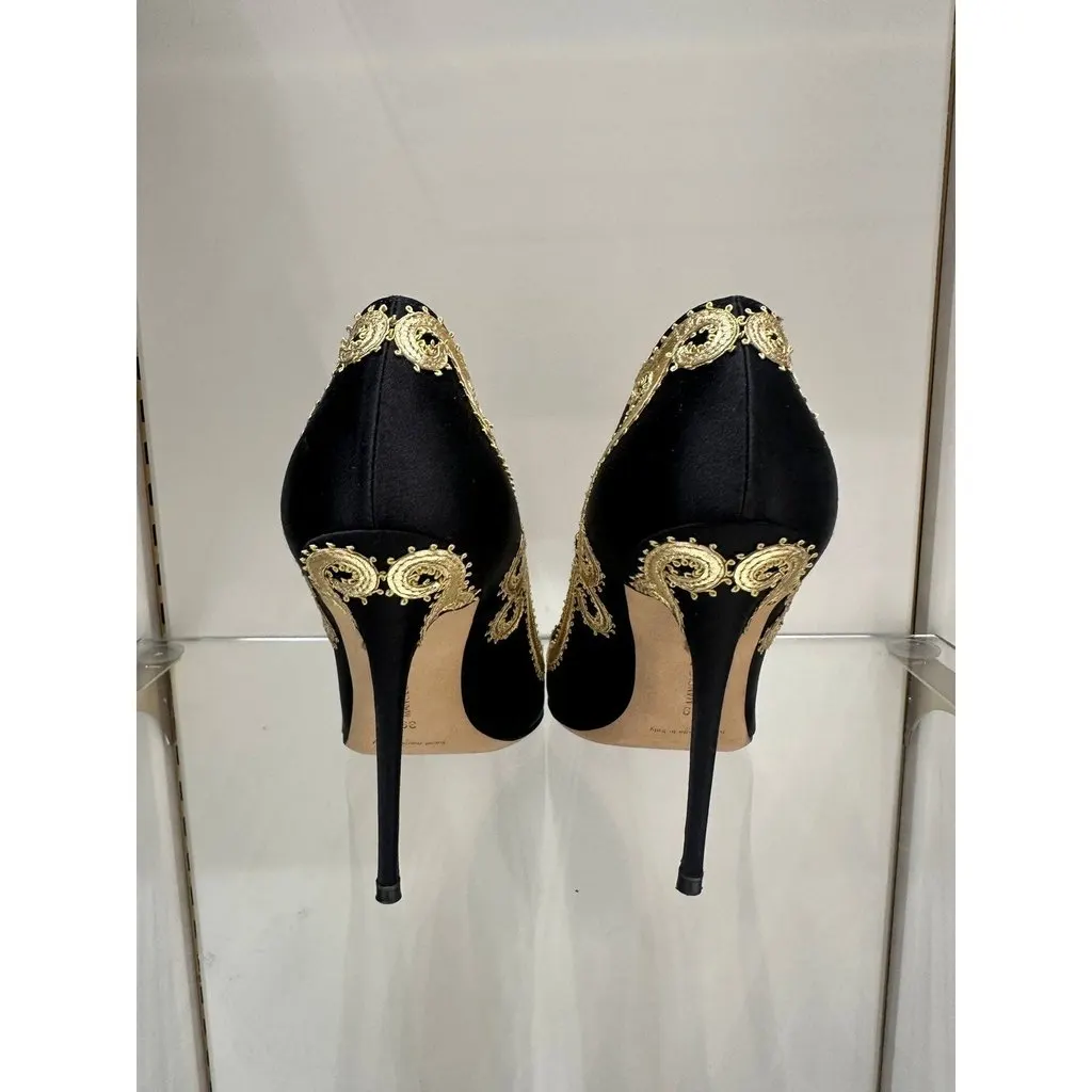 Manolo Blahnik Black & Gold Paisley Satin Pumps - Size 39 Pre-owned Black Satin Good - Back View