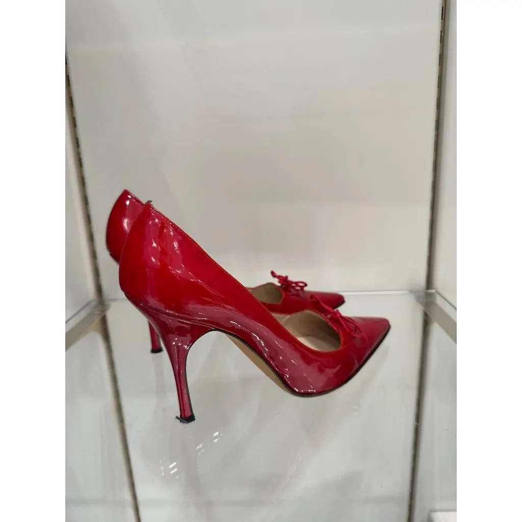 Manolo Blahnik Red Patent Leather Pointed Toe Pumps Sz. 39 Pre-owned Red Leather Good - Inside View