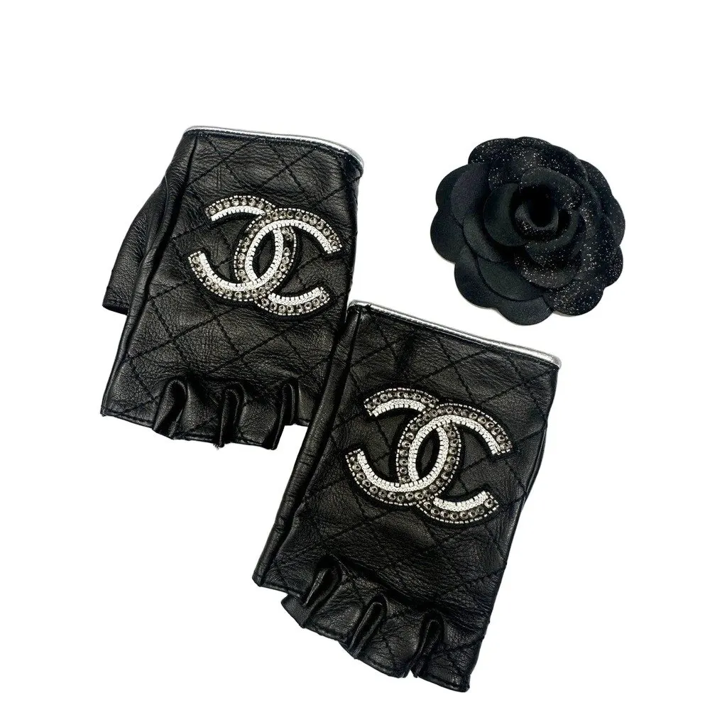 Chanel Quilted Lambskin CC Fingerless Gloves - Black Pre-owned Black Leather Good - Front View