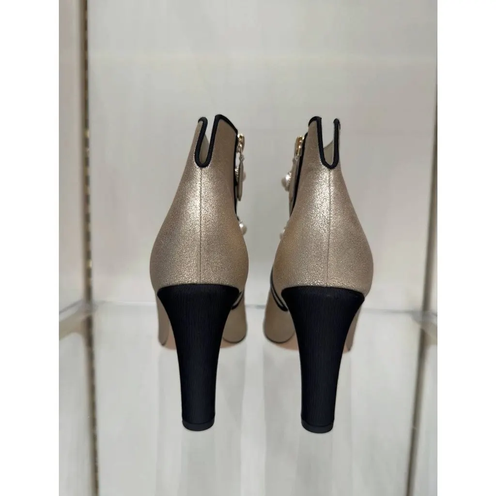 Chanel 2018 Gold Toe Pearl Button Leather Ankle Boots Sz.40 Pre-owned Gold Leather Never worn - Model View