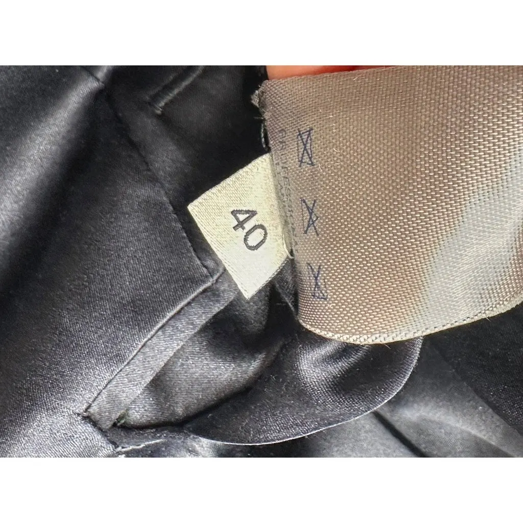 larusmiani Black Wool Coat Size 40 Pre-owned Black Wool Good - Model View