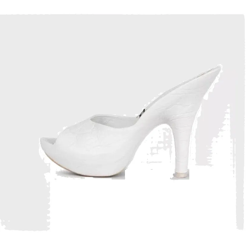 Gianfranco Ferré White Leather Platform Mules sz.37 Pre-owned White Leather Good - Front View