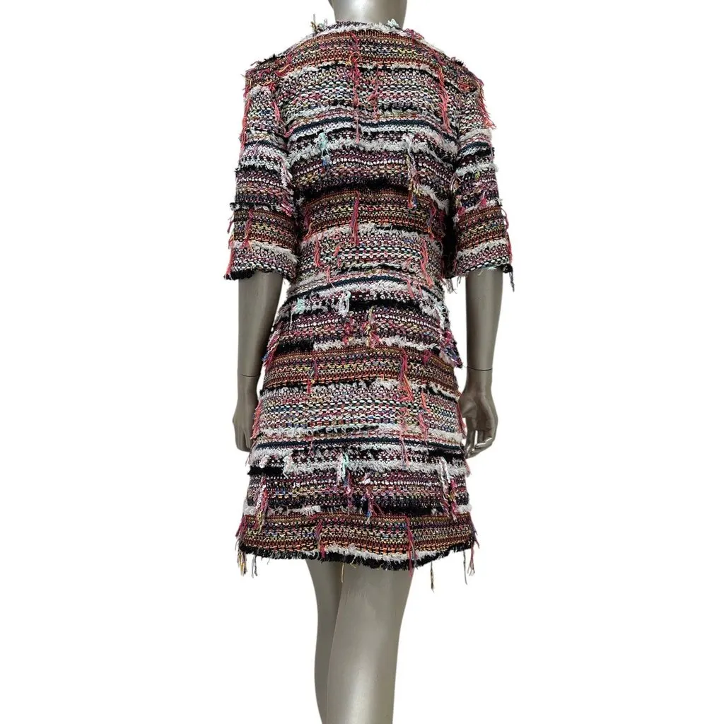 Chanel Paris-Dubai 2015 Fantasy Pink Tweed Short Jacket Coat Sz.38 Pre-owned Pink Tweed Good - Inside View