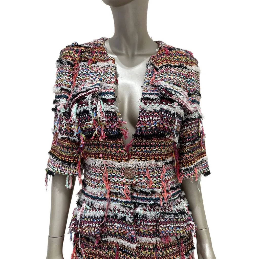 Chanel Paris-Dubai 2015 Fantasy Pink Tweed Short Jacket Coat Sz.38 Pre-owned Pink Tweed Good - Model View